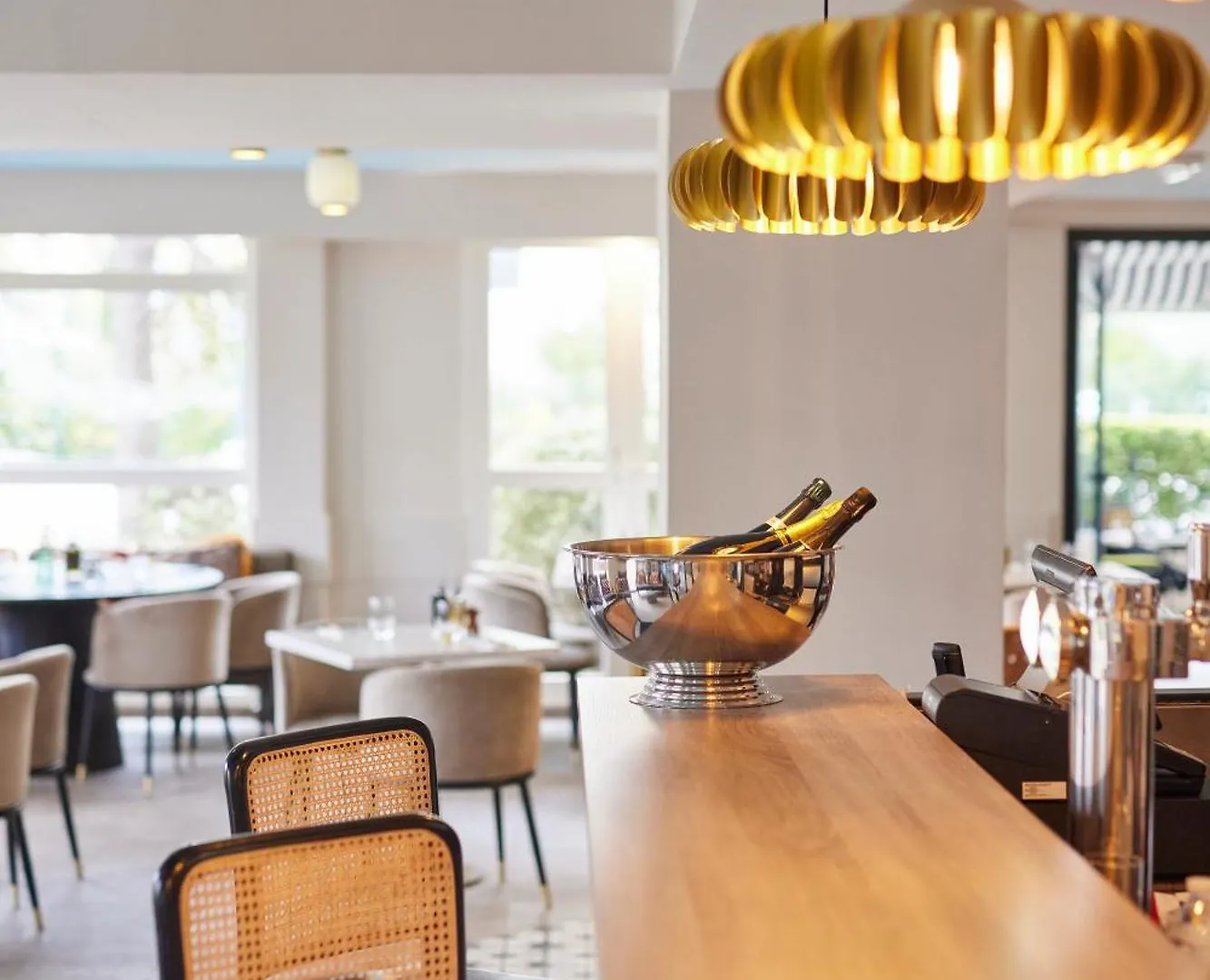Hotel-Restaurant Isidore Nice Ouest