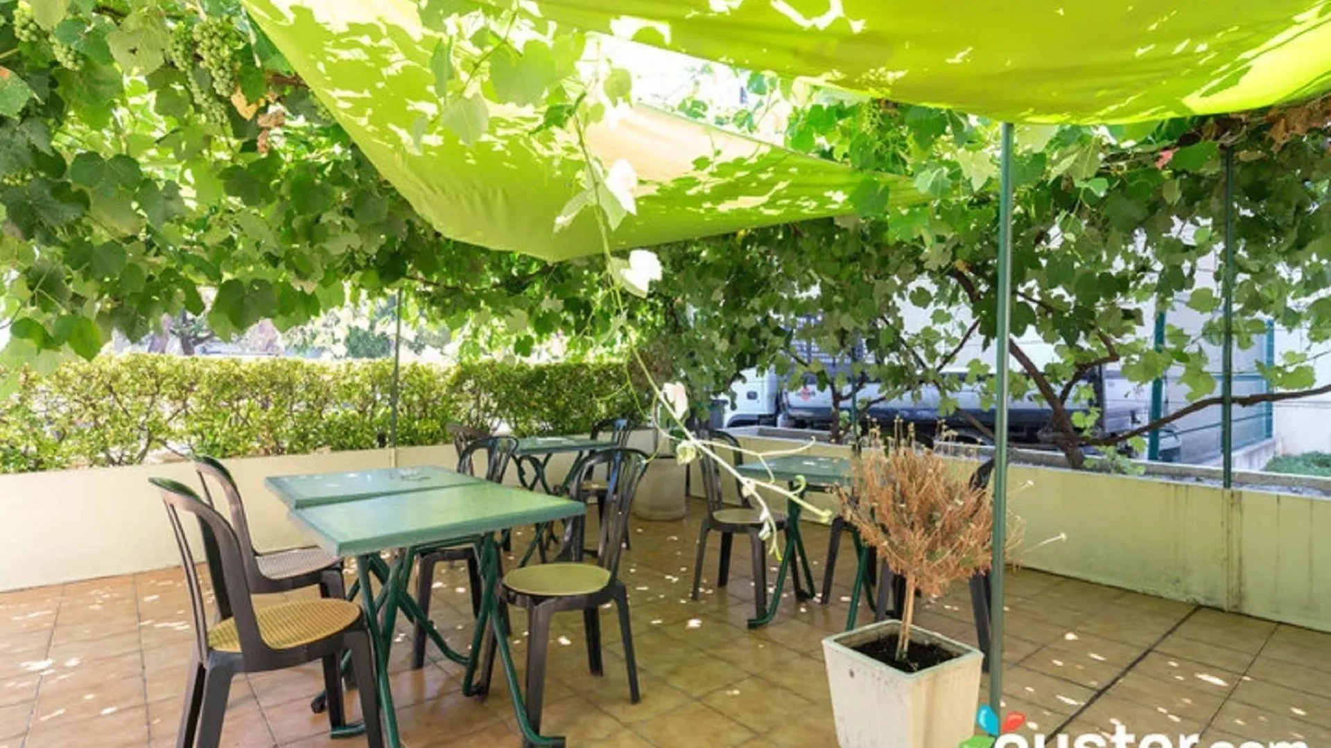 Hotel-Restaurant Isidore Nice Ouest 3*,  France